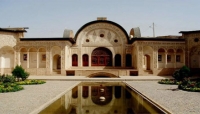 معماری مدرن و سنتی فارسی در هم تنیده