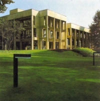 دفتر مخصوص شهبانو فرح -كامران ديبا- (پروژه7)