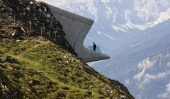 MMM Corones-زاها حدید(پروژه39)