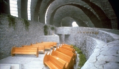 طراحی متفاوت کلیسای سنگی در ژاپن طراحی متفاوت کلیسای سنگی در ژاپن