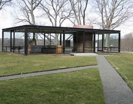 بازديد خانه شيشه اي فيليپ جانستون و توضیح معماری آن از خودش