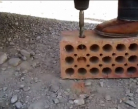 کاشت پیچ در ملات اپوکسی در آجر و مصالح بنایی