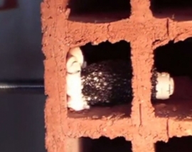 کلیپ جزییات اجرایی کاشت پیچ در بلوک و آجرهای مجوف