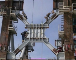 کلیپ نصب  ابر میراگر اصطکاکی دریک  برج بلند ژاپن و عکس العمل واقعی آن در هنگام زلزله