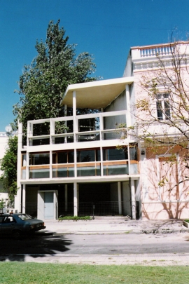 خانه  CURUTCHET