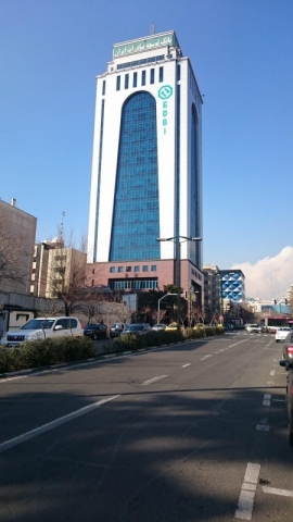 ساختمان مرکزی بانک توسعه صادرات ایران-تهران - هادی میر میران ( پروژه 5 )