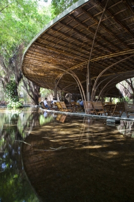 wNw Cafe / Vo Trong Nghia