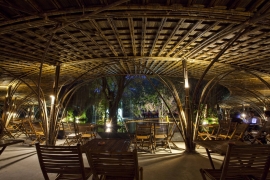 wNw Cafe / Vo Trong Nghia