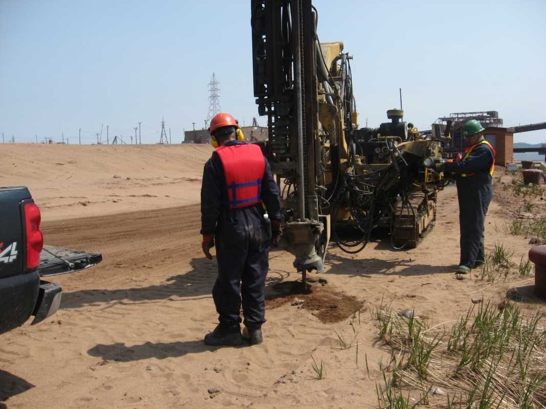 سخنرانی ژئوتکنیک: «اندرکنش لرزه ای خاک و سازه» ، دکتر محاسب ، دوشنبه 28 بهمن سخنرانی ژئوتکنیک: «اندرکنش لرزه ای خاک و سازه» ، دکتر محاسب ، دوشنبه 28 بهمن